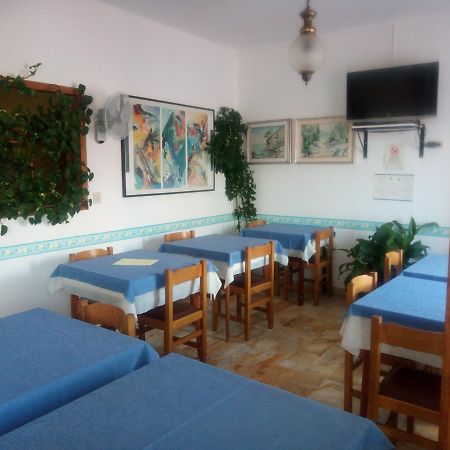 Pensione Aurora Imperia Exterior foto